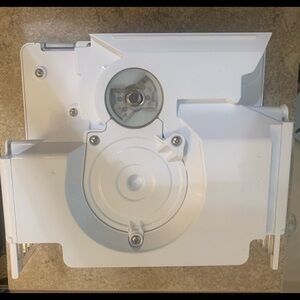 LG Household Refrigerator Ice Container, Auger and Blades Part # AKC72848319.